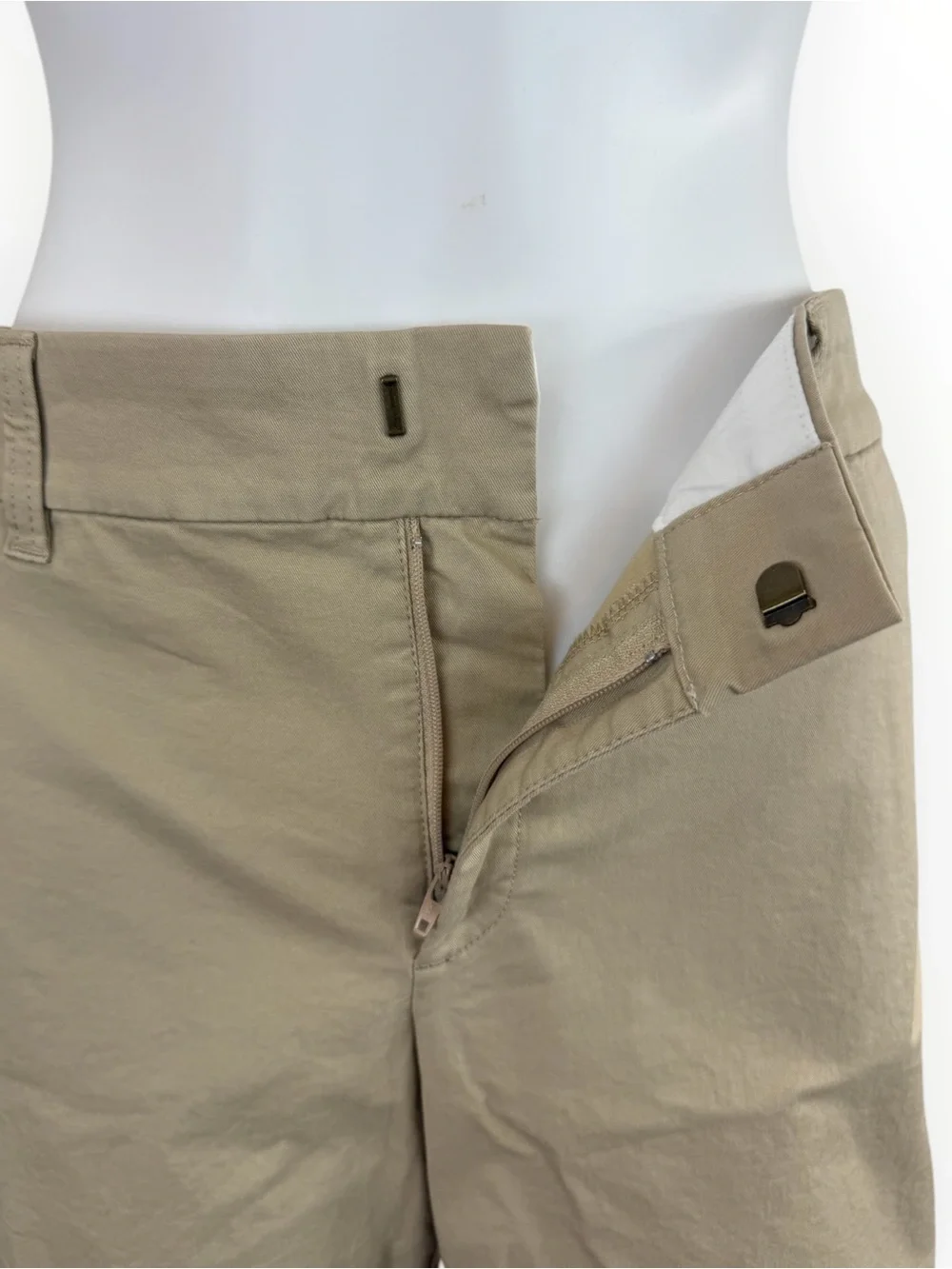 J. Crew NWT Khaki 9” Bermuda Shorts Size 8 P0991